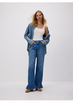 Reserved - Jeansy z falbankami - niebieski ze sklepu Reserved w kategorii Jeansy damskie - zdjęcie 188090884