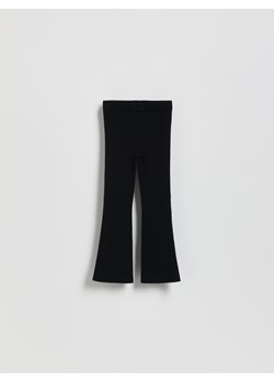 Reserved - Prążkowane legginsy flared - czarny ze sklepu Reserved w kategorii Spodnie dziewczęce - zdjęcie 188091360