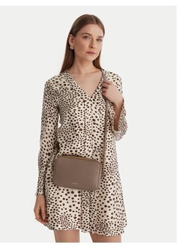 Torebka Calvin Klein Foil Logo Elongated Camera Bag LV04F3276G Beżowy ze sklepu eobuwie.pl w kategorii Listonoszki - zdjęcie 188094750