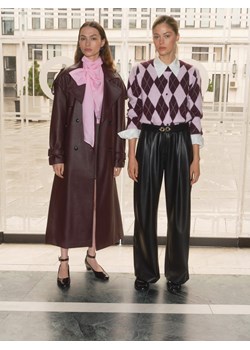 Reserved - Spodnie z imitacji skóry - czarny ze sklepu Reserved w kategorii Spodnie damskie - zdjęcie 188096374