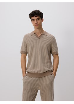 Reserved - Strukturalny sweter polo - beżowy ze sklepu Reserved w kategorii T-shirty męskie - zdjęcie 188096383