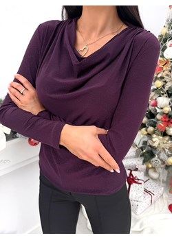 Śliwkowa Połyskująca Bluzka z Lejącym Dekoltem ze sklepu ModnaKiecka.pl w kategorii Bluzki damskie - zdjęcie 188097642