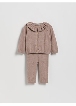 Reserved - Dzianinowy komplet z falbanką - jasnofioletowy ze sklepu Reserved w kategorii Komplety niemowlęce - zdjęcie 188097993
