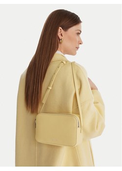Torebka Calvin Klein Foil Logo Elongated Camera Bag LV04F3276G Żółty ze sklepu eobuwie.pl w kategorii Listonoszki - zdjęcie 188098532