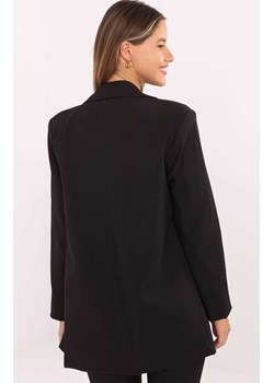 Czarna damska marynarka z broszką IT-MA-FL8315.85, Kolor czarny, Rozmiar S, Rue Paris ze sklepu Primodo w kategorii Marynarki damskie - zdjęcie 188099161