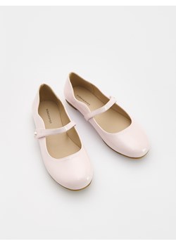 Reserved - Lakierowane baleriny z imitacji skóry - pastelowy róż ze sklepu Reserved w kategorii Balerinki dziecięce - zdjęcie 188100250