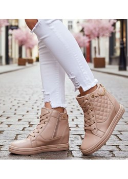Beżowe sneakersy damskie na koturnie /F8-3 12771 T796/ ze sklepu Pantofelek24.pl w kategorii Botki - zdjęcie 188102150