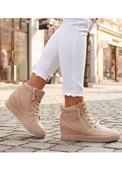 Beżowe sneakersy damskie na koturnie /B3-2 12826 T796/ ze sklepu Pantofelek24.pl w kategorii Botki - zdjęcie 188102723