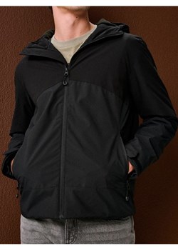 Sinsay - Kurtka softshell z kapturem - czarny ze sklepu Sinsay w kategorii Kurtki męskie - zdjęcie 188103214