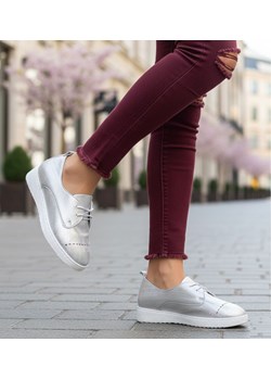 Lekkie wiosenne sznurowane półbuty Srebrne /A1-3 15439 T182/ ze sklepu Pantofelek24.pl w kategorii Półbuty damskie - zdjęcie 188103542