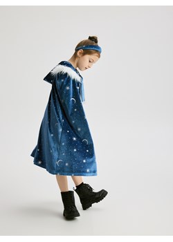 Reserved - Welurowa peleryna z opaską - granatowy ze sklepu Reserved w kategorii Zabawki - zdjęcie 188104140