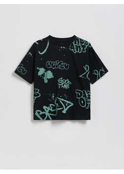 Reserved - T-shirt z nadrukiem - czarny ze sklepu Reserved w kategorii T-shirty chłopięce - zdjęcie 188104352