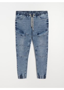 Sinsay - Spodnie jogger slim fit - granatowy ze sklepu Sinsay w kategorii Jeansy męskie - zdjęcie 188104771