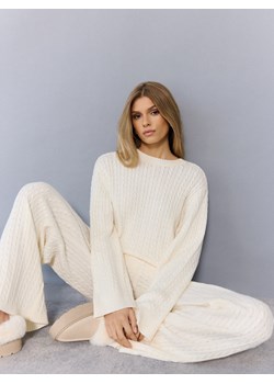 Mohito - Sweter z warkoczowym splotem - kremowy ze sklepu Mohito w kategorii Swetry damskie - zdjęcie 188105551