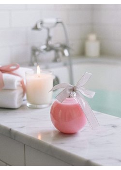 Sinsay - Żel pod prysznic w kształcie bombki - różowy ze sklepu Sinsay w kategorii Kosmetyki do kąpieli - zdjęcie 188106491