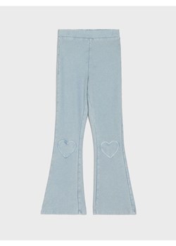 Sinsay - Spodnie flare z efektem sprania - niebieski ze sklepu Sinsay w kategorii Spodnie dziewczęce - zdjęcie 188107450