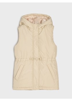 Sinsay - Ocieplana długa kamizelka z kapturem - kremowy ze sklepu Sinsay w kategorii Kamizelki dziewczęce - zdjęcie 188112044