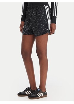 adidas Szorty sportowe Satin KA2672 Szary Loose Fit ze sklepu MODIVO w kategorii Szorty - zdjęcie 188112242