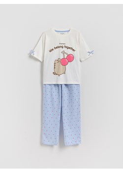 Reserved - Dwuczęściowa piżama Pusheen - złamana biel ze sklepu Reserved w kategorii Piżamy dziecięce - zdjęcie 188114583