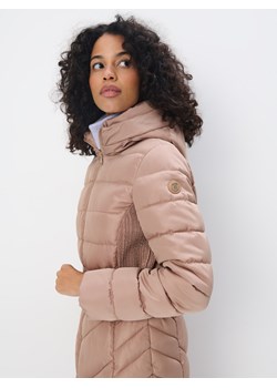 Mohito - Pikowany płaszcz - beżowy ze sklepu Mohito w kategorii Płaszcze damskie - zdjęcie 188116174