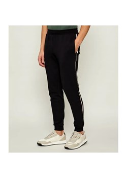 EA7 Spodnie dresowe | Slim Fit ze sklepu Gomez Fashion Store w kategorii Spodnie męskie - zdjęcie 188117043