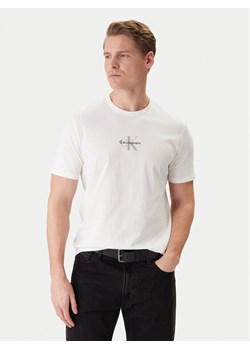 Calvin Klein Jeans T-Shirt LV04RB866G Biały Regular Fit ze sklepu MODIVO w kategorii T-shirty męskie - zdjęcie 188118501