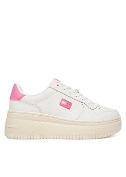 Tommy Jeans Sneakersy Tjw Basket Flatform EN0EN02981 Biały ze sklepu MODIVO w kategorii Buty sportowe damskie - zdjęcie 188118553