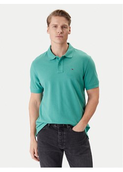 Tommy Jeans Polo DM0DM22711 Zielony Regular Fit ze sklepu MODIVO w kategorii T-shirty męskie - zdjęcie 188118600