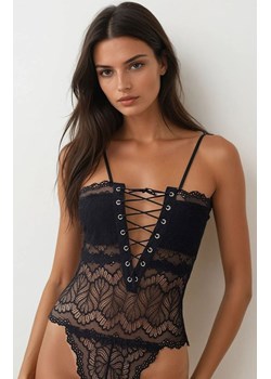 Koronkowe body damskie z wiązaniem czarne PURE ROMANCE, Kolor czarny, Rozmiar S/M, PURE SIN ze sklepu Intymna w kategorii Body damskie - zdjęcie 188128183