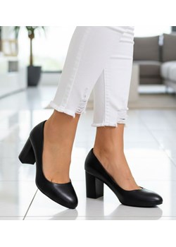 Czarne czółenka na słupku /D1-2 12663 T492/ ze sklepu Pantofelek24.pl w kategorii Czółenka - zdjęcie 188133000