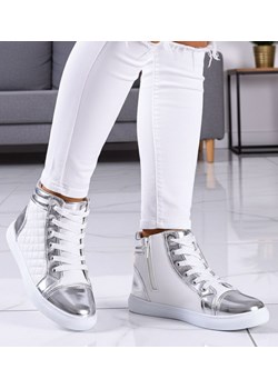 Białe pikowane trampki dziewczęce /C5-2 9385 S194/ ze sklepu Pantofelek24.pl w kategorii Trampki dziecięce - zdjęcie 188133034