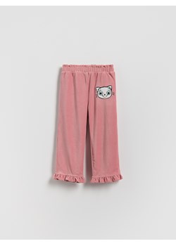Reserved - Sztruksowe spodnie Kicia Kocia - brudny róż ze sklepu Reserved w kategorii Spodnie dziewczęce - zdjęcie 188134090
