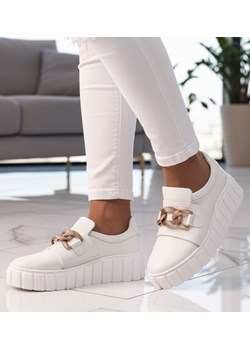 Skórzane półbuty damskie białe na platformie /D7-3 13606 N196/ ze sklepu Pantofelek24.pl w kategorii Trampki damskie - zdjęcie 188140153