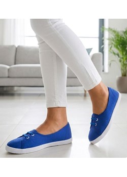 Wsuwane granatowe tenisówki /D8-2 11904 T192/ ze sklepu Pantofelek24.pl w kategorii Trampki damskie - zdjęcie 188140331