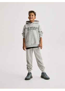Reserved - Bawełniane spodnie jogger - jasnoszary ze sklepu Reserved w kategorii Spodnie chłopięce - zdjęcie 188141832