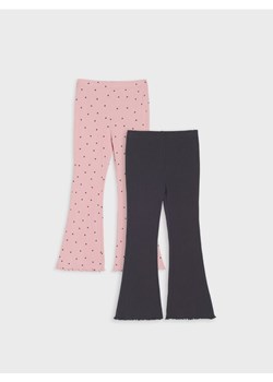 Sinsay - Prążkowane spodnie flare 2 pack - wielobarwny ze sklepu Sinsay w kategorii Spodnie dziewczęce - zdjęcie 188145284
