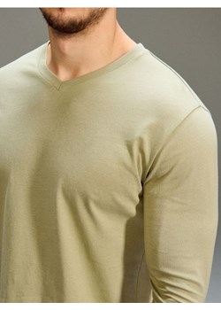 Sinsay - Bawełniana koszulka z długim rękawem i dekoltem V - zielony ze sklepu Sinsay w kategorii T-shirty męskie - zdjęcie 188151370