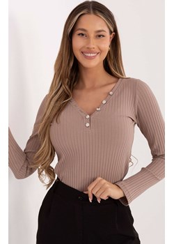 Ciemnobeżowa dopasowana bluzka damska w prążek RV-BZ-A1045.99, Kolor beżowy, Rozmiar S/M, Rue Paris ze sklepu Primodo w kategorii Bluzki damskie - zdjęcie 188153364