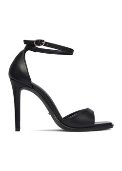 Sandały DeeZee CEO-LCCC1510-1 ze sklepu ccc.eu w kategorii Sandały damskie - zdjęcie 188154280