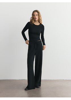 Reserved - Longsleeve z modalem - czarny ze sklepu Reserved w kategorii Bluzki damskie - zdjęcie 188154310