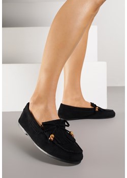 Czarne Mokasyny Ozdobione Frędzlami Kokardą i Koralikami Woodswift ze sklepu born2be.pl w kategorii Mokasyny damskie - zdjęcie 188154664