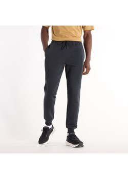 Spodnie męskie New Balance MP43904BK – czarne ze sklepu New Balance Poland w kategorii Spodnie męskie - zdjęcie 188155090