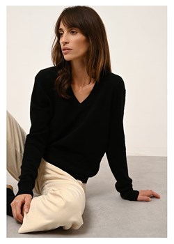 Just Cashmere Kaszmirowy sweter "Nora" w kolorze czarnym ze sklepu Limango Polska w kategorii Swetry damskie - zdjęcie 188156720
