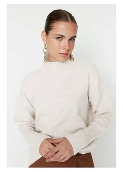 trendyol Sweter w kolorze kremowym ze sklepu Limango Polska w kategorii Swetry damskie - zdjęcie 188165793