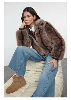 trendyol Kurtka pluszowa w kolorze brązowym ze sklepu Limango Polska w kategorii Kurtki damskie - zdjęcie 188165803