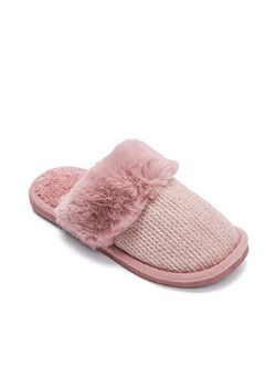Confly Kapcie w kolorze jasnoróżowym ze sklepu Limango Polska w kategorii Kapcie damskie - zdjęcie 188166853