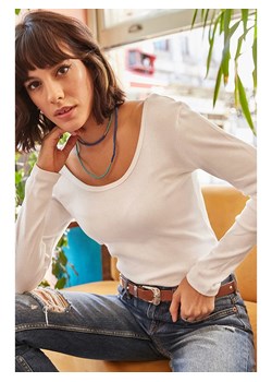 Olalook Koszulka w kolorze białym ze sklepu Limango Polska w kategorii Bluzki damskie - zdjęcie 188175461