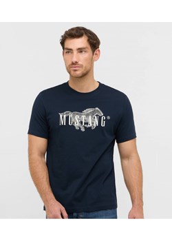 Męski T-Shirt Mustang Style Austin Dark Sapphire 1016858 4136 ze sklepu YouNeedit.pl w kategorii T-shirty męskie - zdjęcie 188226784