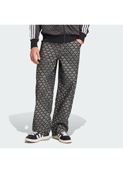 adidas Jeansy Monogram KC6380 Szary Loose Fit ze sklepu MODIVO w kategorii Jeansy męskie - zdjęcie 188243912