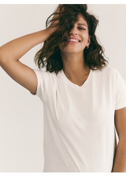 Reserved - T-shirt regular z bawełny - biały ze sklepu Reserved w kategorii Bluzki damskie - zdjęcie 188244291